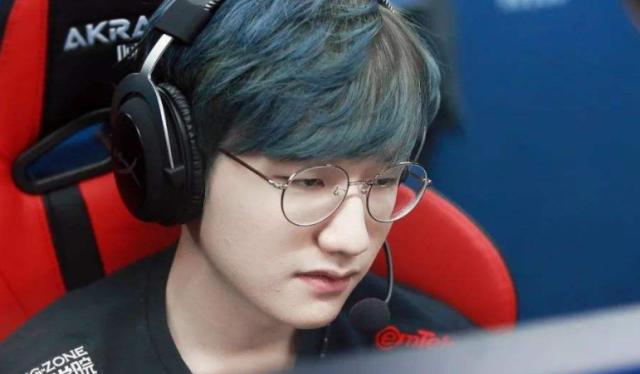 的外貌显得 的外貌显得